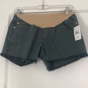 Maternity shorts. LED. Denim. NWT. Size small
